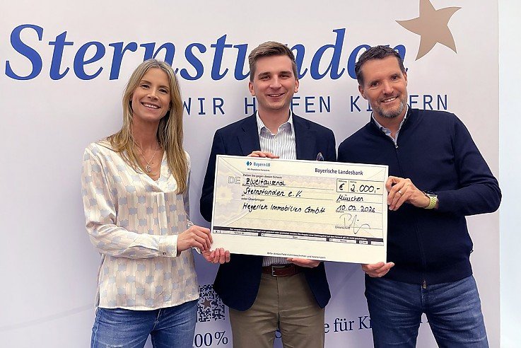 Spenden�bergabe beim Sternstunden e.V.