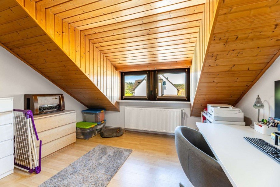 B�ro im Dachgeschoss Wohn- / Gesch�ftshaus Zirndorf
