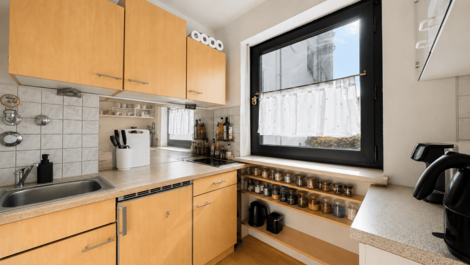 K�che (KI-gest�tzt beaarbeitet) Erdgeschosswohnung M�nchen