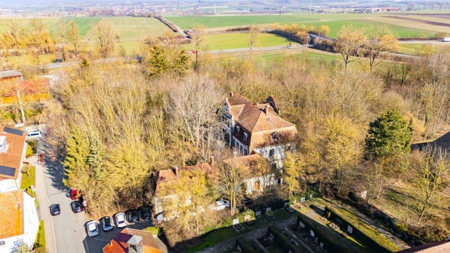 Schlo�stra�e 8 - Illesheim - FLUG-10 Renditeobjekt Illesheim