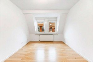 Hauptbild HEGERICH: Attraktive 2-Zimmer-Wohnung mit Dachgeschoss-Charme f�r Singles, Paare oder Kapitalanleger