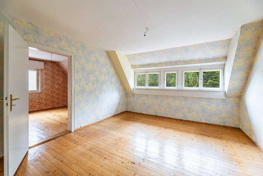 Schlafzimmer im 1.OG Zweifamilienhaus F�rth