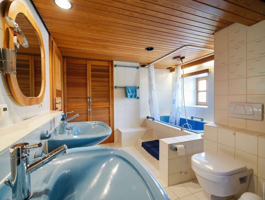 Bad mit Wanne Einfamilienhaus M�hlhausen