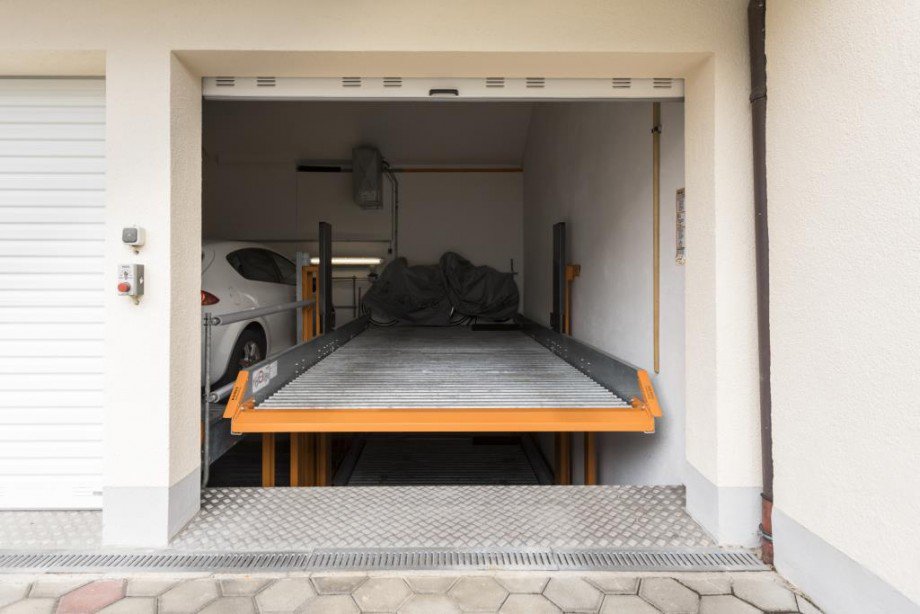 Waagrechter, oberer Stellplatz Etagenwohnung M�nchen