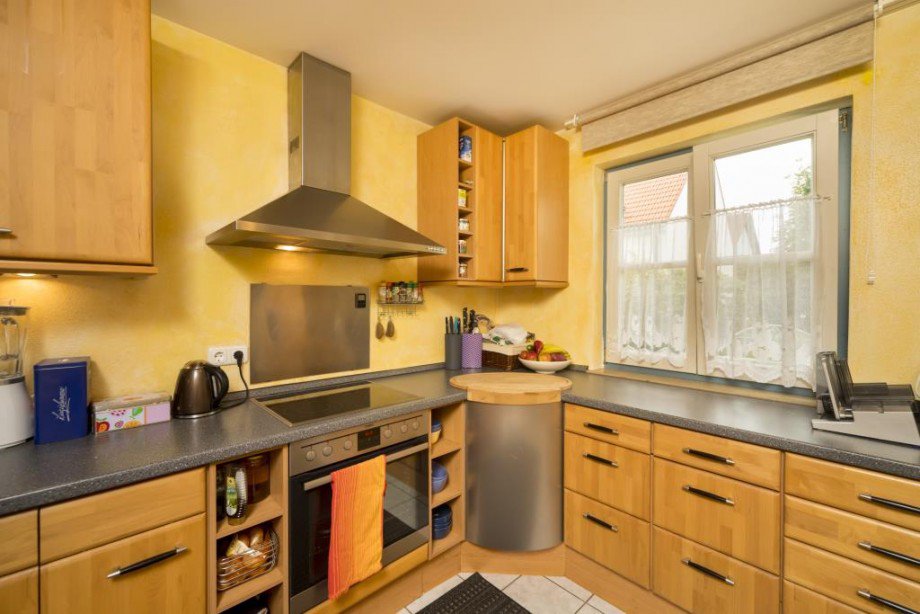 hochwertige Einbauk�che Reiheneckhaus Landsberied