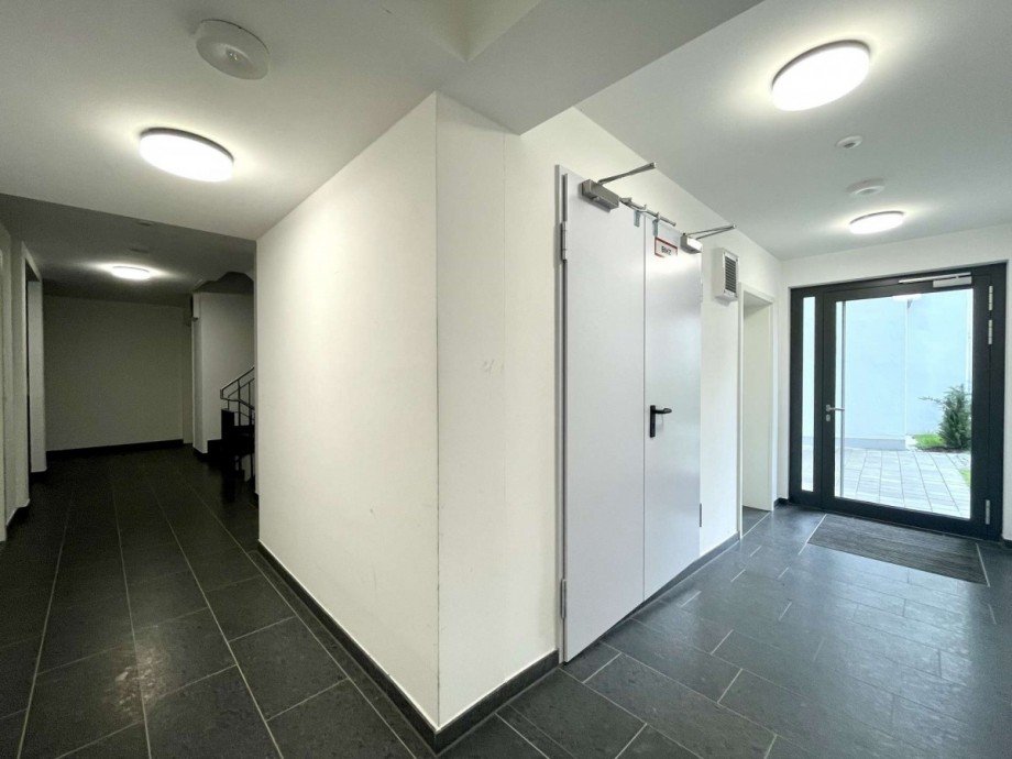 Hauseingang Erdgeschosswohnung M�nchen