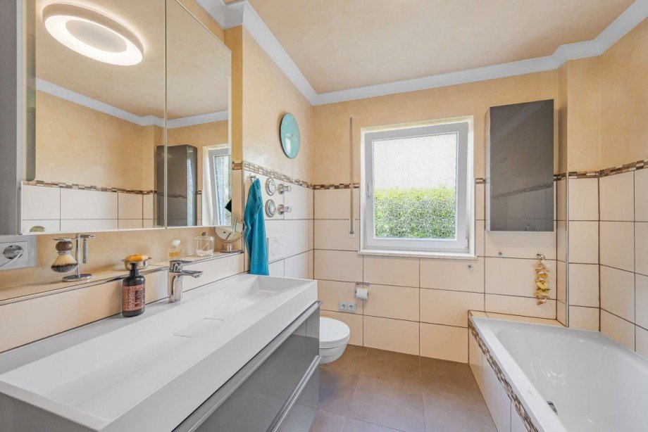 Tageslichtbadezimmer Erdgeschosswohnung M�nchen