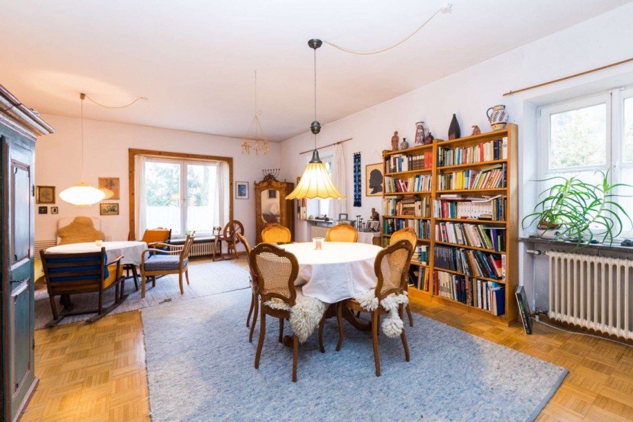 Wohnraum Zweifamilienhaus Windsbach