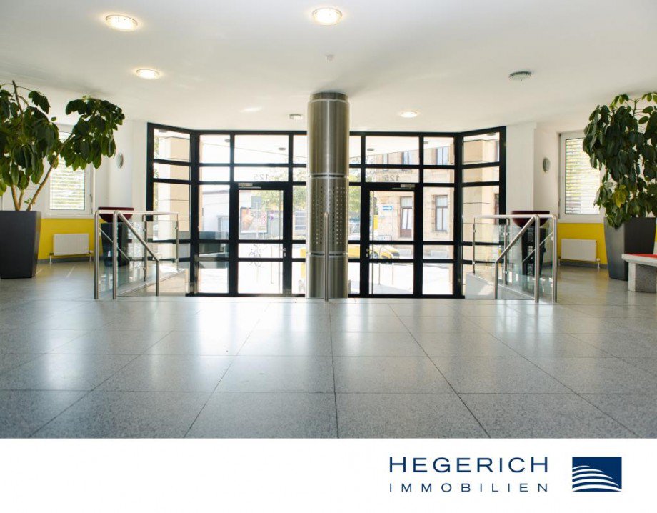 Eingangshalle Renditeobjekt F�rth