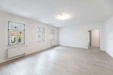 Hauptbild HEGERICH: Historischer Charme, moderner Komfort - stilvolle Wohnung mit Carport