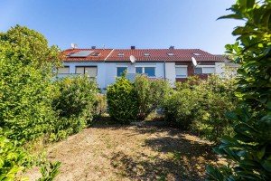 Hauptbild HEGERICH: Ihr neues Familiengl�ck in F�rth-Sack - Sch�nes Reihenmittelhaus mit Terrasse und Garten