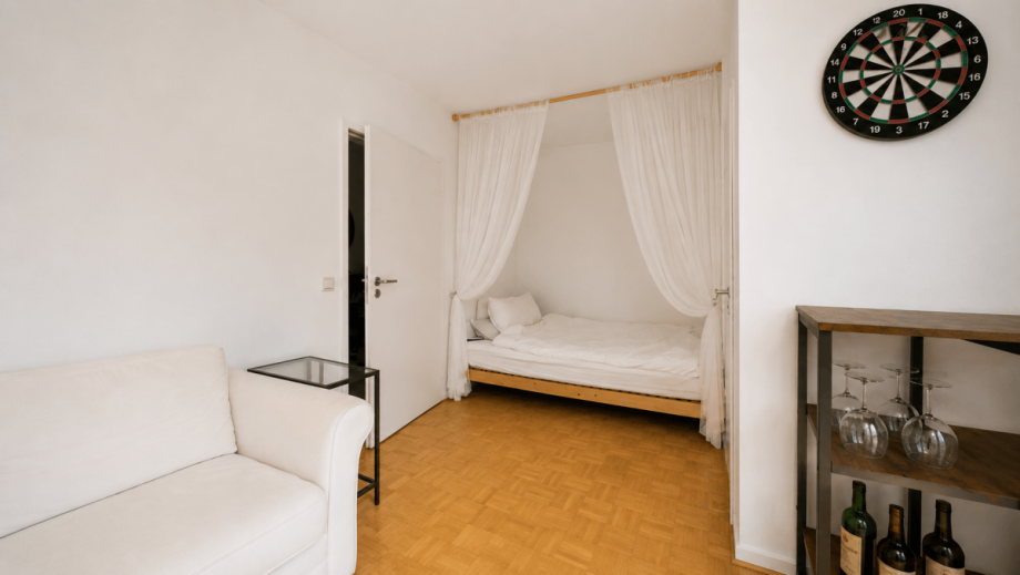 Schlafnische (KI-gest�tzt bearbeitet) Erdgeschosswohnung M�nchen