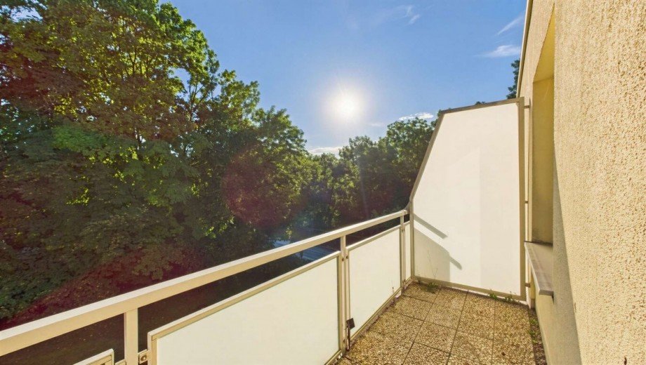 Balkon - (KI generiert) Etagenwohnung M�nchen