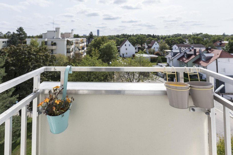 kleiner Balkon nach S�den Etagenwohnung M�nchen