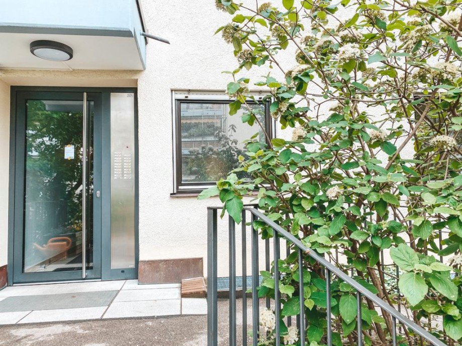 Hauseingang Erdgeschosswohnung M�nchen