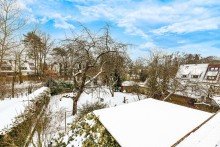 Blick in den Garten HEGERICH: Zuhause im Gr�nen: Charmante Doppelhaush�lfte mit gro�em Garten in Buchenb�hl