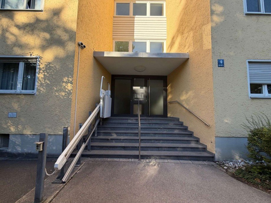 Hauseingang Etagenwohnung M�nchen