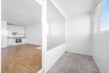 Loggia HEGERICH: Leerstehende 1-Zimmer-Wohnung mit Loggia in N�he des Olympia-Einkaufszentrums