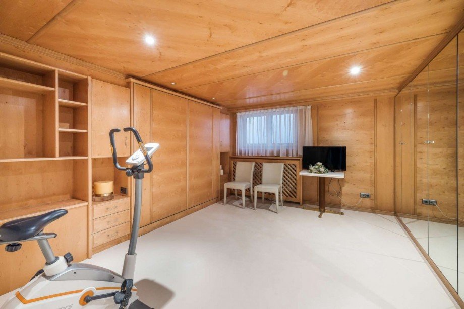 Raum im Untergeschoss Wohnung Gr�nwald