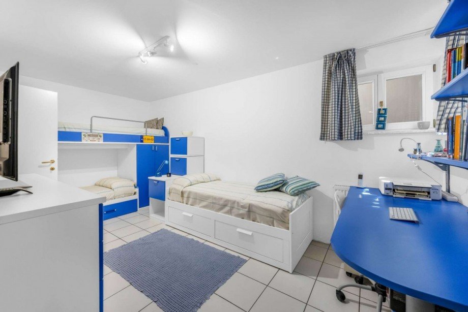 Zimmer UG Einfamilienhaus Ottobrunn
