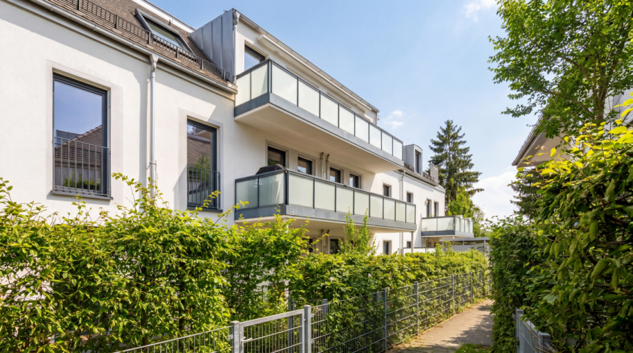 Ansicht auf Balkon Etagenwohnung M�nchen