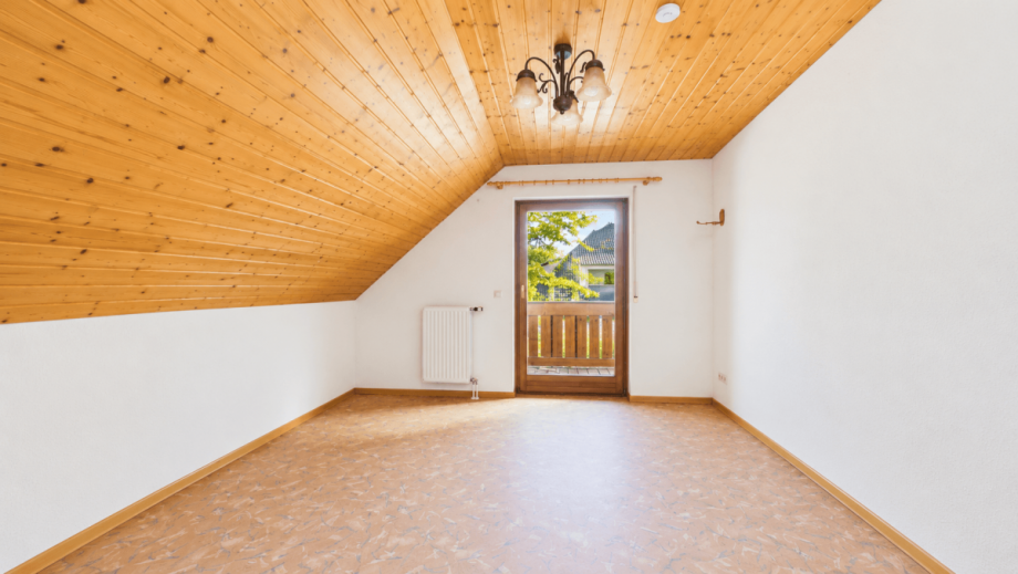 Zimmer Dachgeschoss mit Zugang zum Balkon (KI gest�tzt entm�bliert) Einfamilienhaus M�nchen