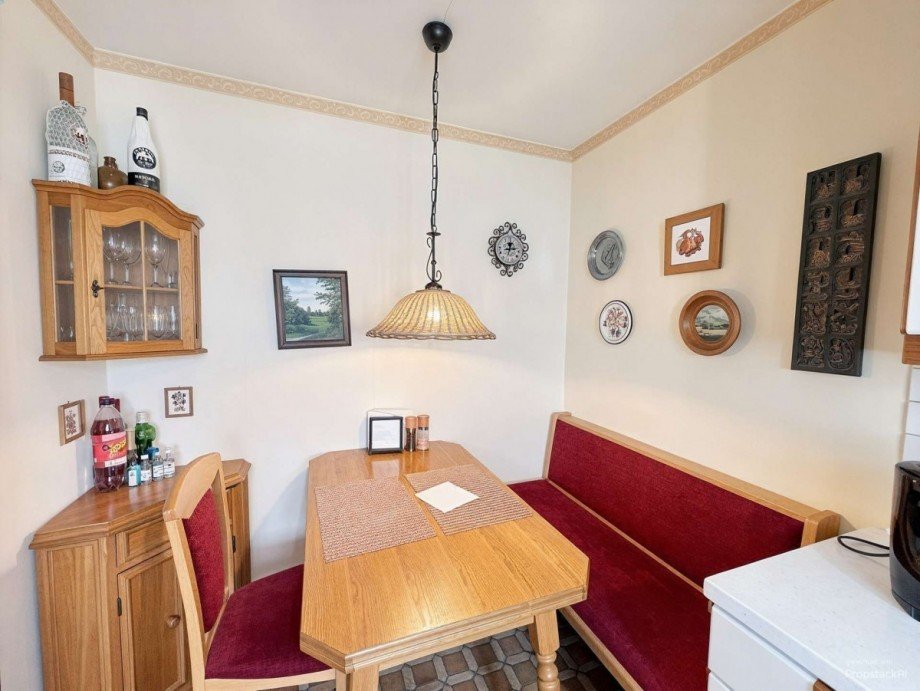 Esszimmer - (KI generiert) Etagenwohnung M�nchen