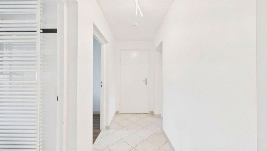Flur - (KI generiert) Etagenwohnung M�nchen