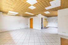 Wohnbereich / K�che HEGERICH: Vielseitiges Mehrfamilienhaus mit Projektierung und gro�em Entwicklungspotenzial