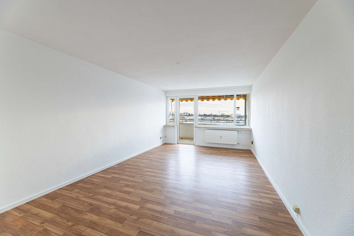 HEGERICH: Lichtdurchflutete 3 Zimmerwohnung mit wunderschönem Blick über Nürnberg! - Foto 2