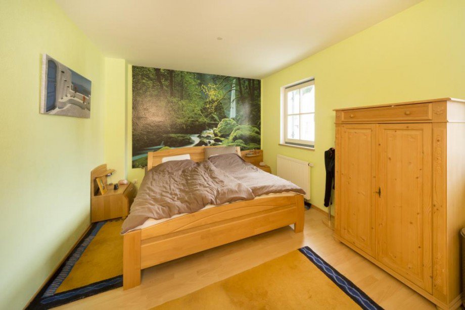 Schlafzimmer im ersten OG Reiheneckhaus Landsberied