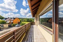 Balkon mit Ausblick HEGERICH: Vielseitiges Mehrfamilienhaus mit Projektierung und gro�em Entwicklungspotenzial