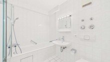 Badezimmer HEGERICH: Stilvolle 1-Zimmer-Erdgeschosswohnung in Altstadt-Lehel - Wohnen nahe der Isar!