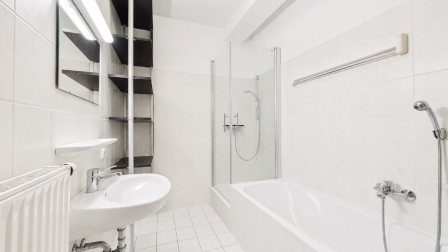 Badezimmer (KI generiert) Etagenwohnung M�nchen