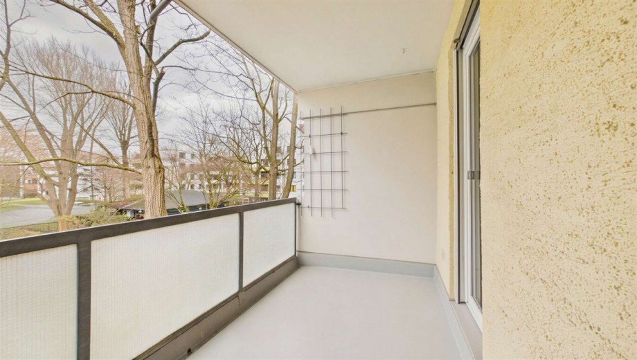 Balkon - (KI generiert) Etagenwohnung M�nchen