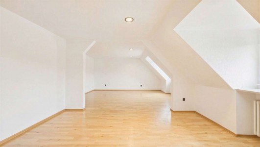 Hauptbild HEGERICH: W�rmepumpe beschlossen - vermietete 2-Zimmer-DG-Wohnung