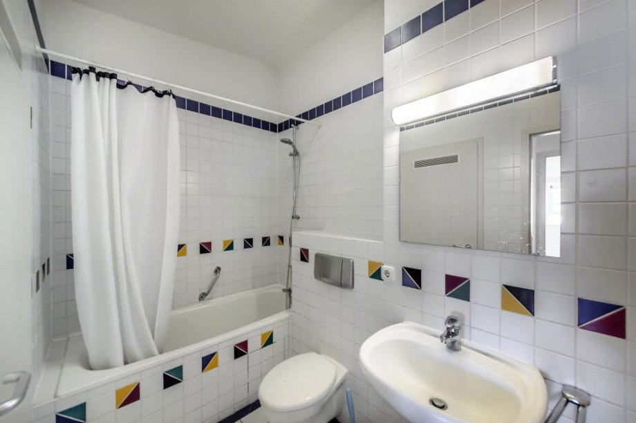 Badezimmer mit Wanne Dachgeschosswohnung M�nchen