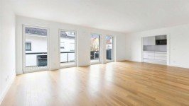 Hauptbild HEGERICH: Einziehen & wohlf�hlen - Exklusive 4-Zimmer-Wohnung mit gro�em Balkon in M�nchen-Moosach