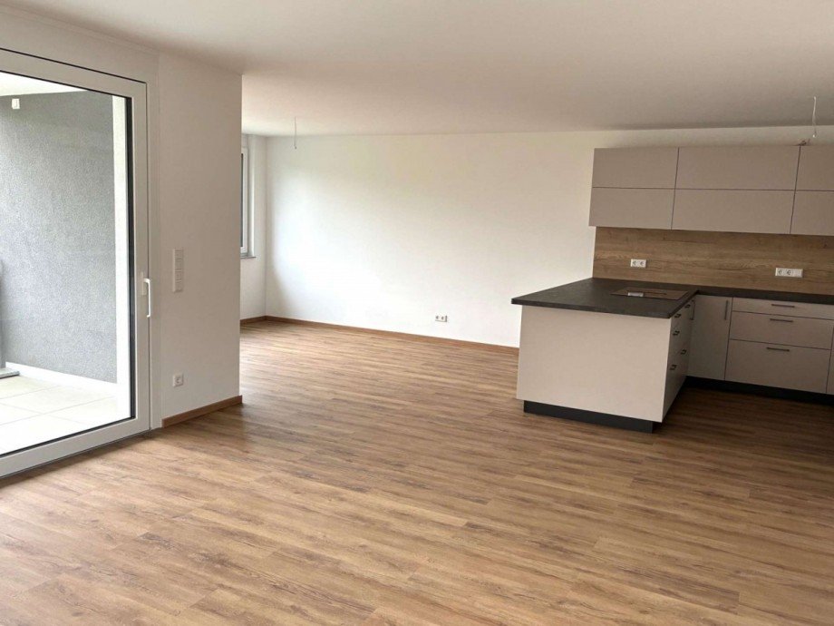 Wohnzimmer mit K�che Etagenwohnung Ro�tal