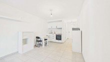 Wohn-/Essbereich HEGERICH: Moderne 1-Zimmer-Erdgeschosswohnung mit Loggia in Sendling-Westpark!
