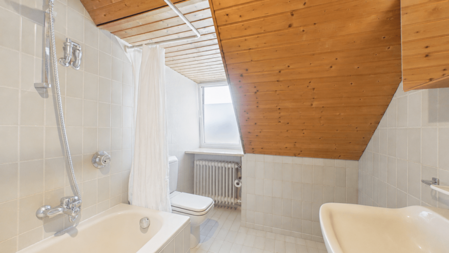 Tageslichtbadezimmer Dachgeschosswohnung M�nchen