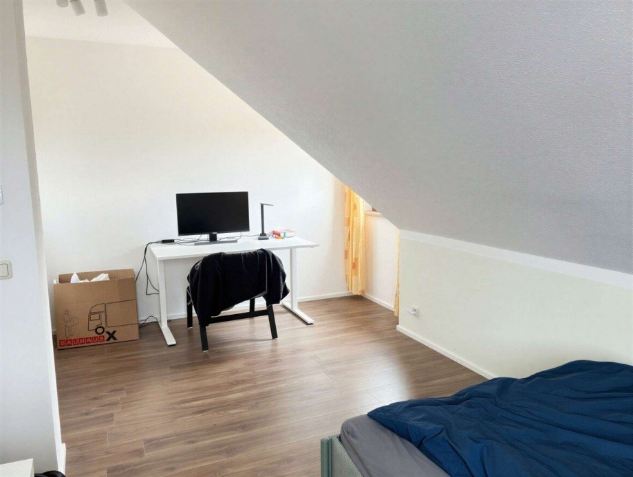 Schlafzimmer 2 Dachgeschosswohnung Oberasbach