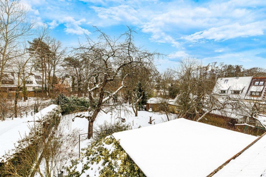 Blick in den Garten Doppelhaush�lfte N�rnberg