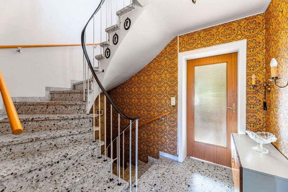Treppenhaus EG Reihenmittelhaus Sachsen bei Ansbach