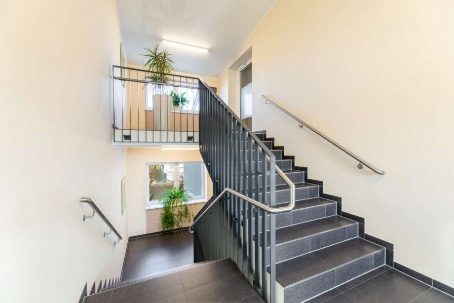 Treppenhaus Dachgeschosswohnung F�rth