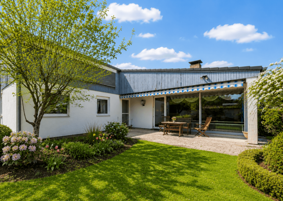 Terrasse (KI Visualisiert) Reihenendhaus Cadolzburg