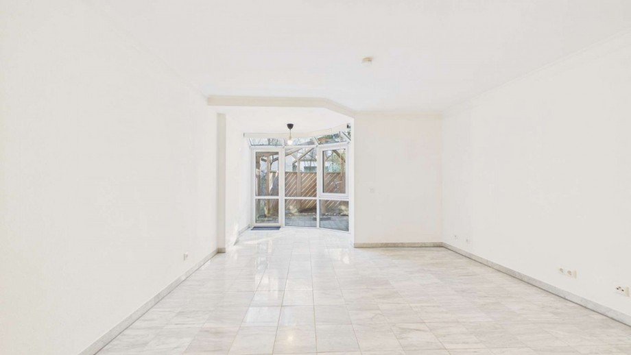 Blick in das Zimmer Erdgeschosswohnung M�nchen