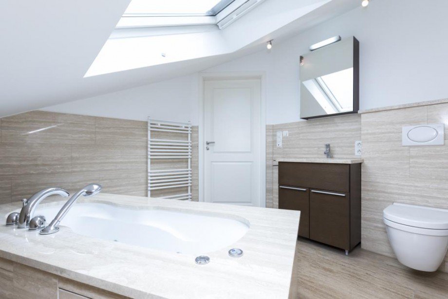 Bad Dachgeschosswohnung M�nchen