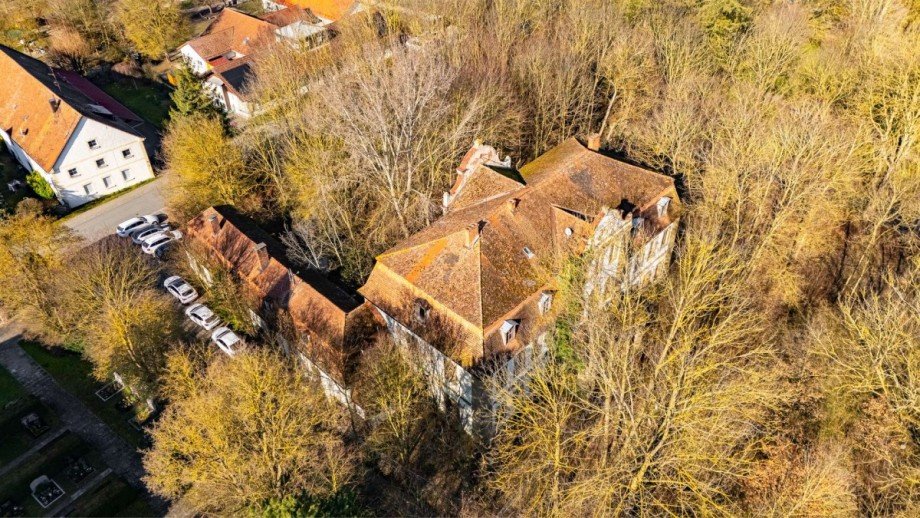 Schlo�stra�e 8 - Illesheim - FLUG-16 Renditeobjekt Illesheim