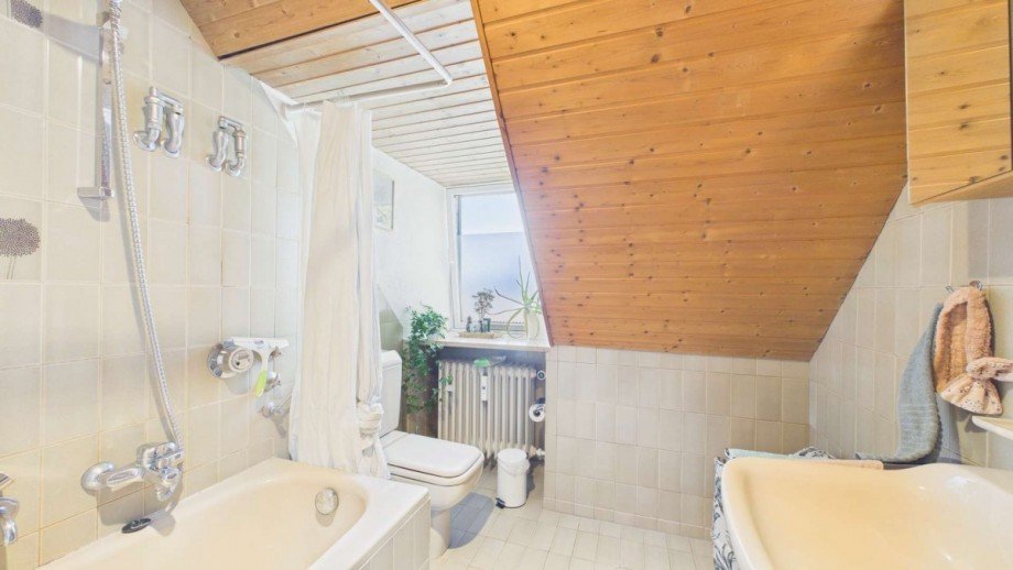 Tageslichtbadezimmer Dachgeschosswohnung M�nchen